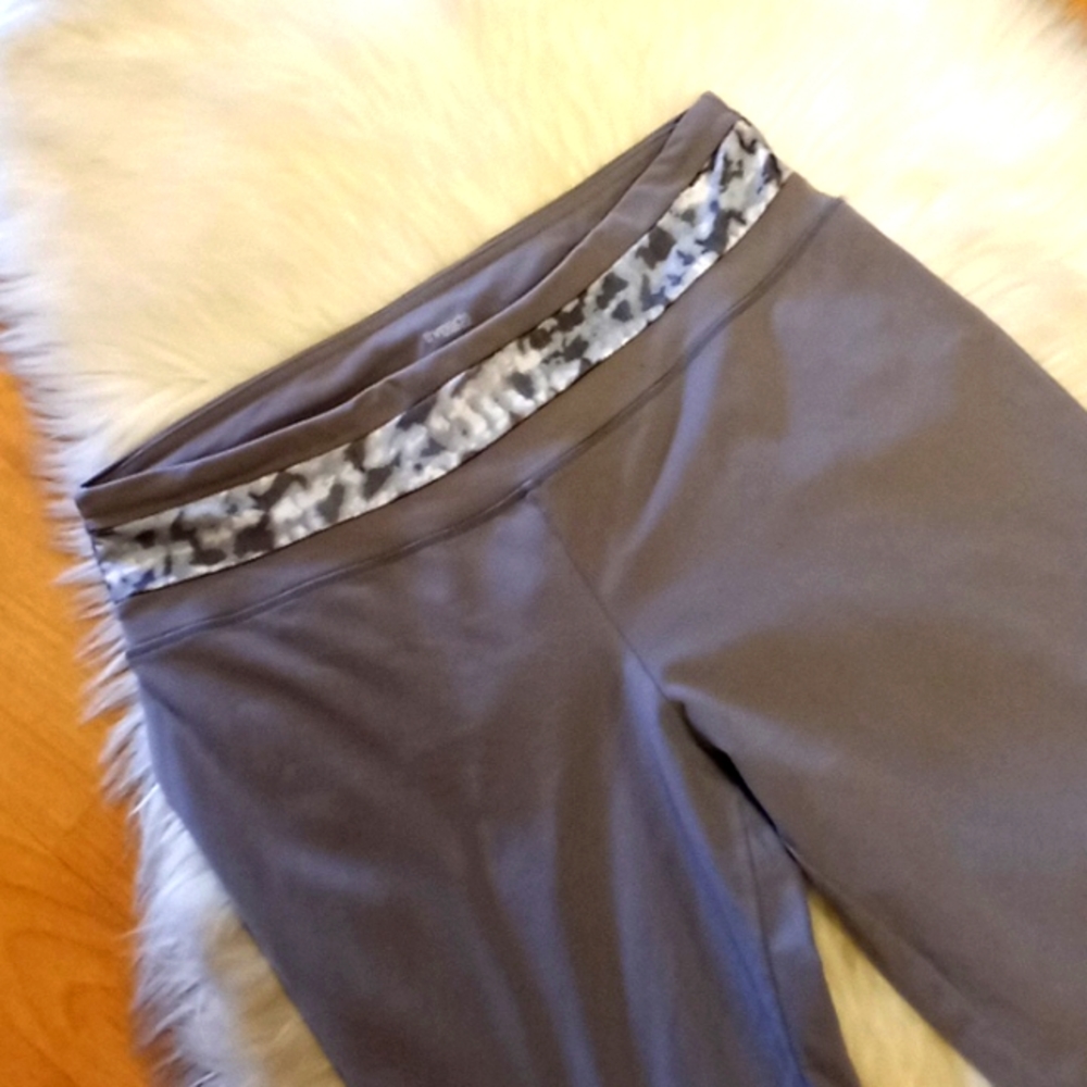 Threads  Flare Leg Leggings
